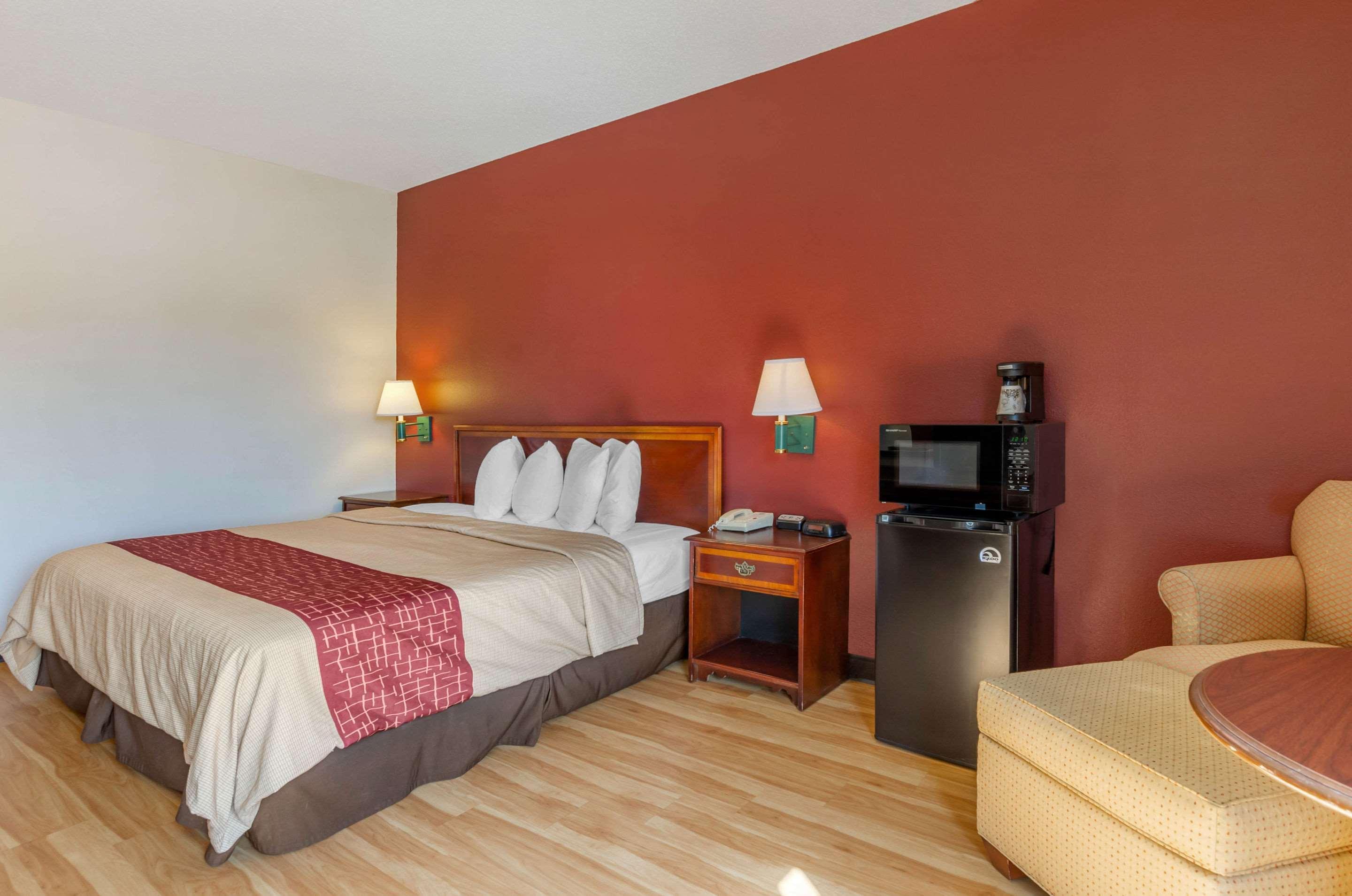Comfort Inn & Suites Troutville - Roanoke North - Daleville Exterior photo